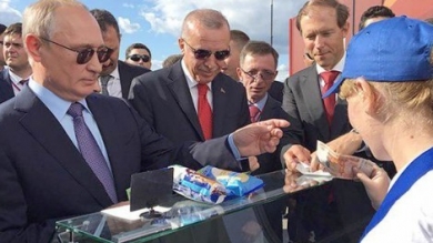 Владимир Путин, покупая мороженое Эрдогану, не стал отдавать купюру с Крымом