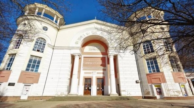 Симферопольский дом кино останется в муниципальной собственности и будет работать как кинотеатр – Сергей Аксёнов