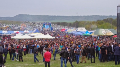 Крымские татары отмечают национальный праздник Хыдырлез