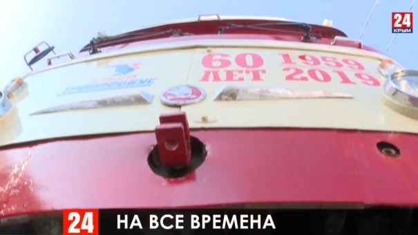 Троллейбус - памятник на Ангарском перевале отреставрировали и вернули на пьедестал