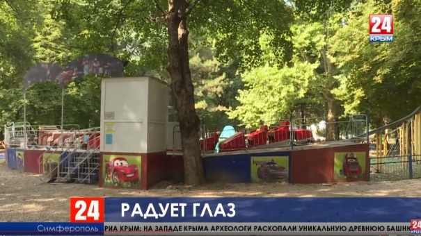 В Детском парке приступили к укладке новой тротуарной плитки