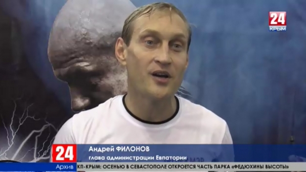 Чем запомнился Андрей Филонов: одежда с логотипом «IRON МЭР», блог о работе и обращения к коррупционерам в соцсетях