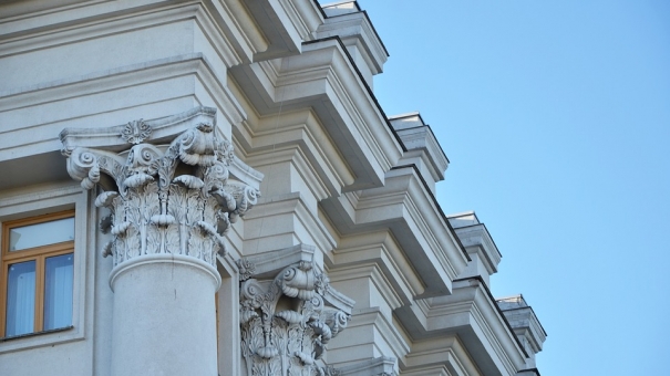 МИД Укрины выразил протест в связи с поездкой Медведева в Крым