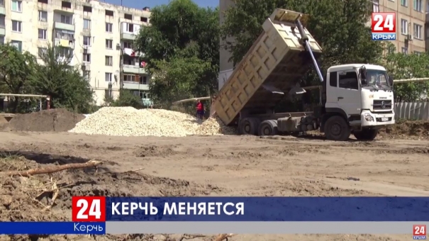 Бизнесмены Керчи за свой счёт благоустраивают сквер