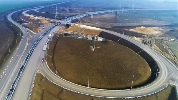 Строители трассы «Таврида» перенаправили транспорт в объезд найденной пещеры