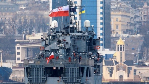 Мнение: Как НАТО усиленно метит Чёрное море