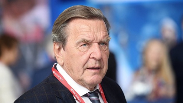 Экс-канцлера Германии Герхарда Шредера пригласили в Крым