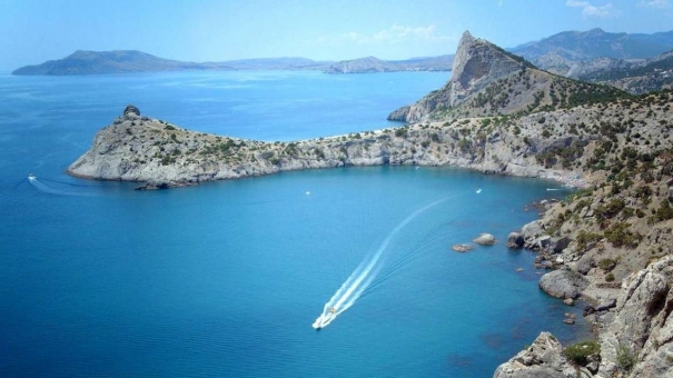 За три месяца на туризме Крым заработал почти 700 млн руб.