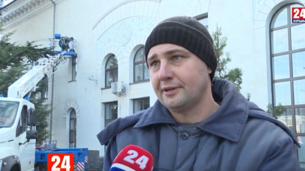 Железнодорожники завершают подготовку вокзала к приему поездов в Симферополе