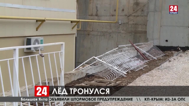 После обращения к Главе Республики проблемный дом в Большой Ялте начали благоустраивать