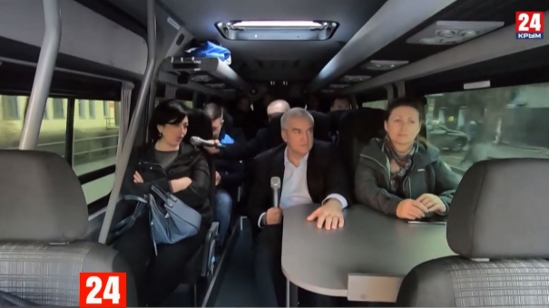 Аксёнов вместе с представителями профильных ведомств проехал по крымской столице и оценил состояние города