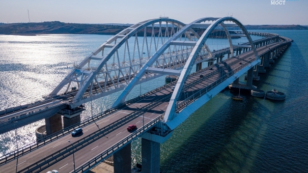 На Украине заявили, что Крымский мост построили для ядерного оружия