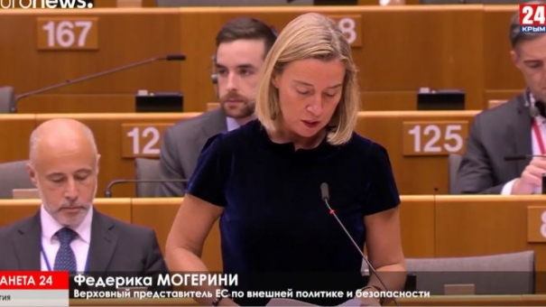 Реакция на турецкую атаку, страхи жителей Галле, мечты Зеленского о Крыме, взрыв на свалке в Австрии