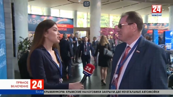 «Работаем в галстуках и без». Прямое включение с ЯМЭФ Марины Патриной и депутата Государственного Совета Крыма Александра Шувалова