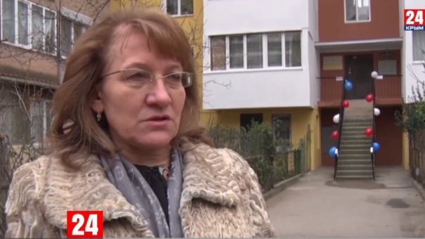 Ялтинцы самостоятельно отремонтировали фасад своей многоэтажки